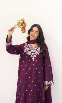 SR-PZ97333 Unstitched Embroidered Lawn Suit 3pc With Bamber Chiffon Embroidered Dupatta