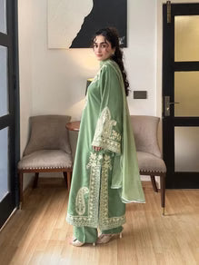 SR-MR2740 Unstitched Embroidered Lawn Suit 3pc With Organza Embroidered Dupatta