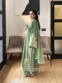 SR-MR2740 Unstitched Embroidered Lawn Suit 3pc With Organza Embroidered Dupatta