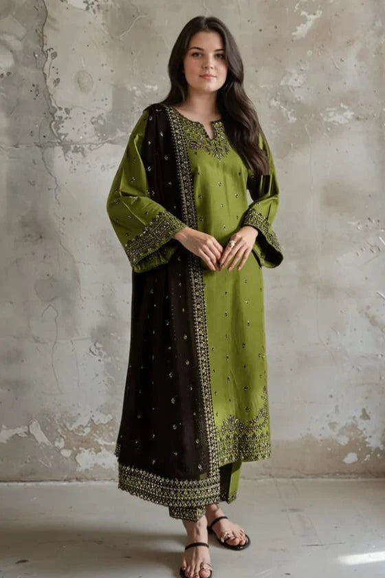 SR-IZ89333 Lawn Embroidered 3pc Suit With Bamber Chiffon Embroidered Dupatta