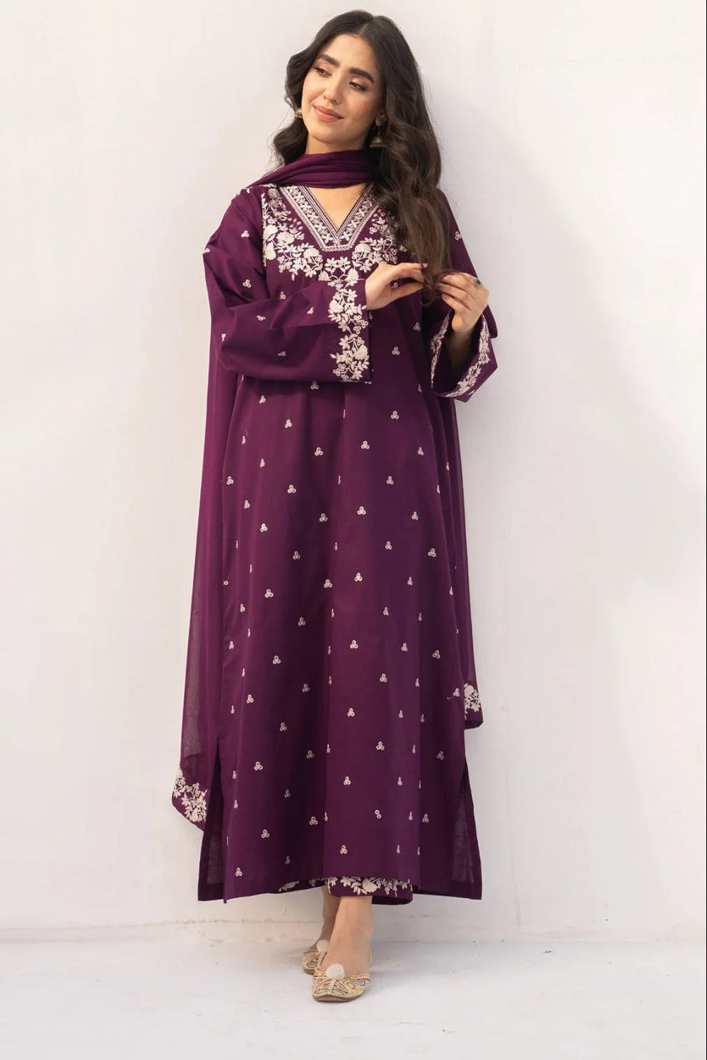 SR-PZ97333 Unstitched Embroidered Lawn Suit 3pc With Bamber Chiffon Embroidered Dupatta