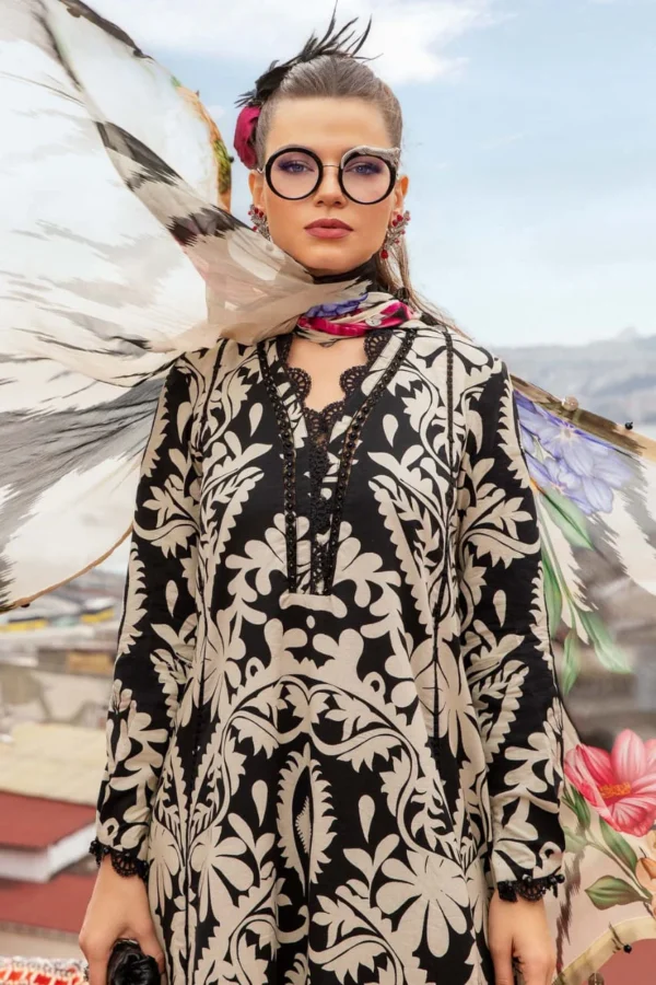 BQ-40 Digital Printed Khaddar Suit 3pc with Khaddar Digital Printed Dupatta & Embroidered Patches