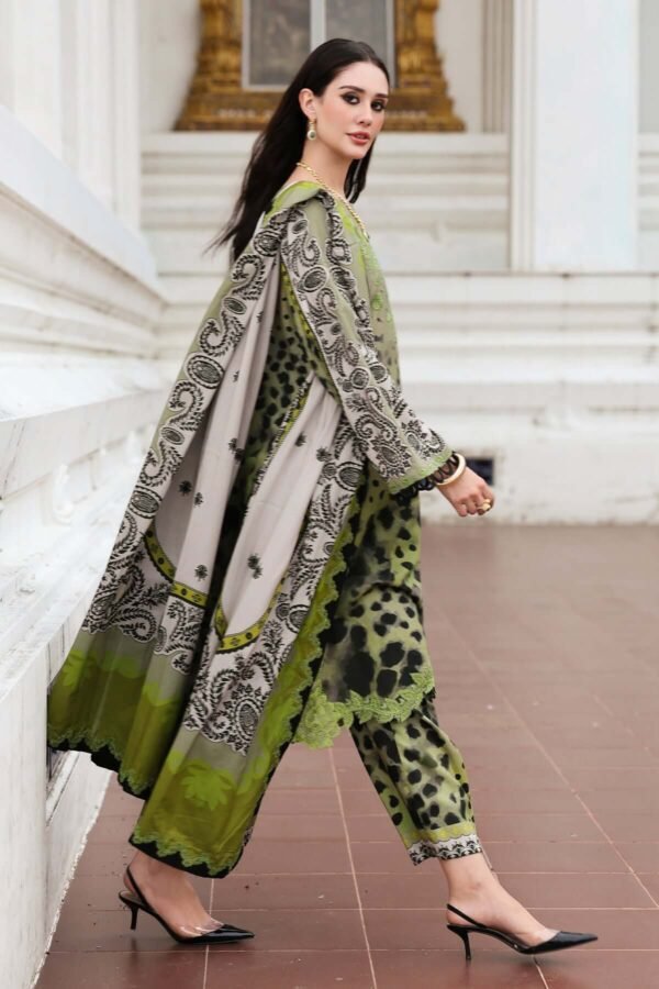 CH-80 Digital Printed Khaddar Suit 3pc with Khaddar Digital Printed Dupatta & Embroidered Patche