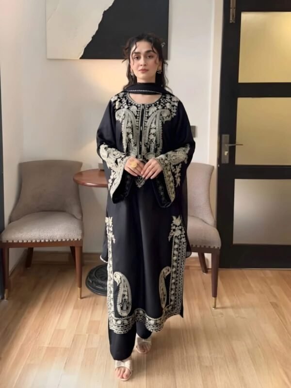 BT-2751 Lawn Embroidered 3pc Suit With Bamber Chiffon Embroidered Dupatta