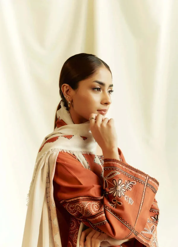 ZS-2555 3 Piece Unstitched Heavy Embroidered Lawn Suit ( Fine Printed Lawn Dupatta )